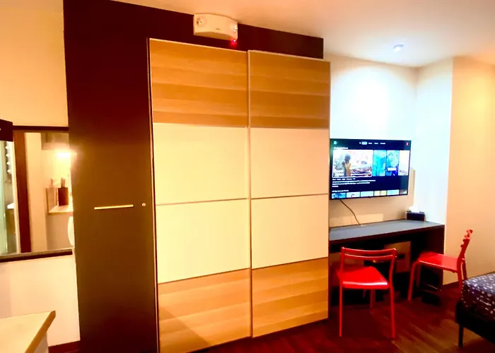 Opulent Knightsbridge Residences 5*
