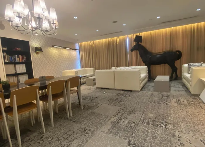 Opulent Knightsbridge Residences 5*
